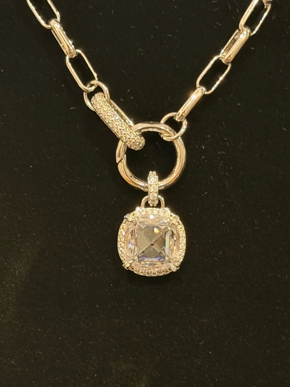 Bomb Party NWOT! Gold Crystal Toggle Pendant Necklace - Picture 6 of 9